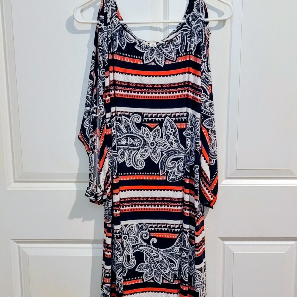 Cold-Shoulder Paisley Stripe Dress in Navy, White & Coral
